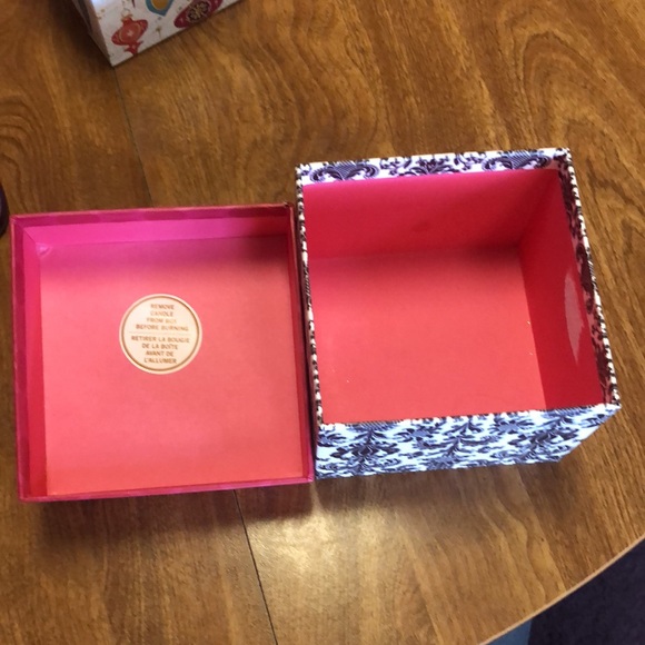 Cross Crown Rhinestone Candle Gift Box - Picture 6 of 7